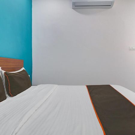 Hotel Collection O Rbs Kothapet-Nagole Road Hyderabad Exterior foto